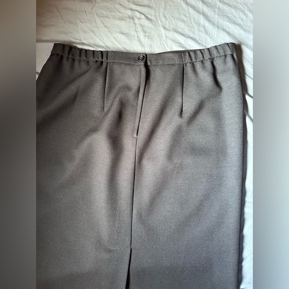 Alfred Gray Knee-Length Pencil Skirt with Slit Size 16 - Picture 6 of 6